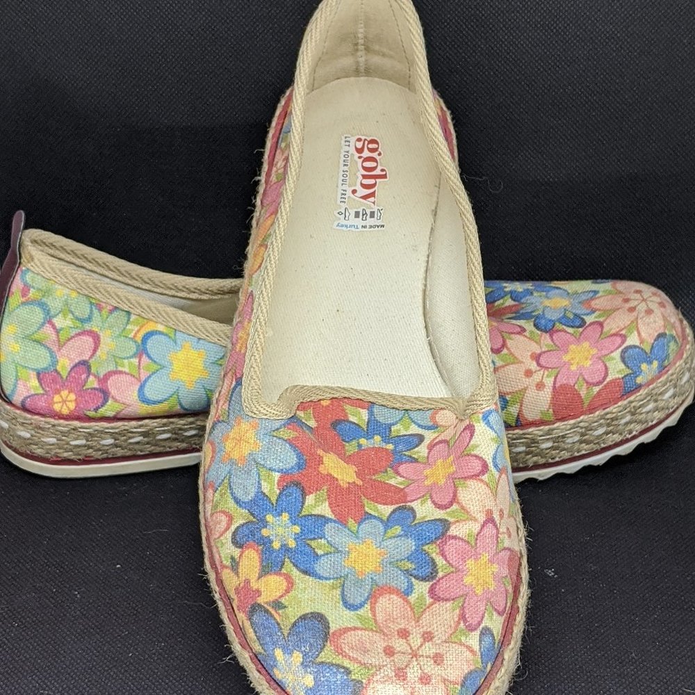 Goby Blue & Red Floral Flats - Ballerina Slippers